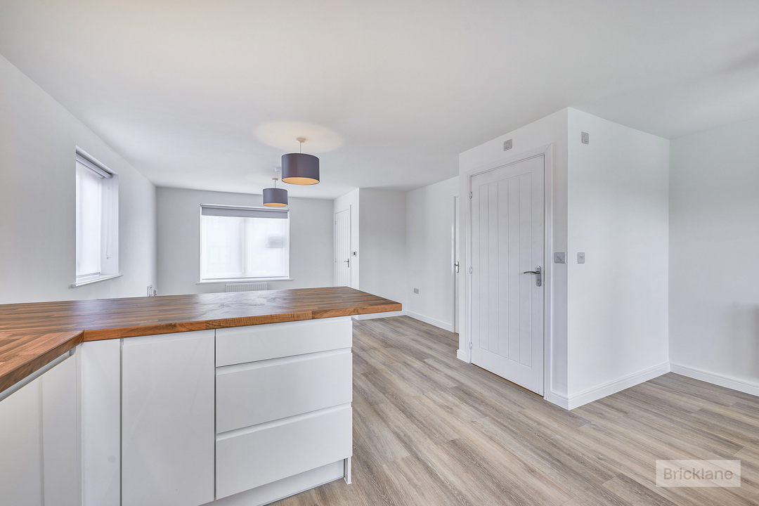 3 bed semi-detached house to rent in Handscomb Way, Bishops Stortford, Hertfordshire  - Property Image 7