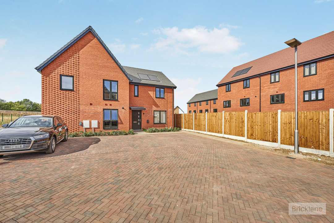 3 bed semi-detached house to rent in Handscomb Way, Bishops Stortford, Hertfordshire  - Property Image 1