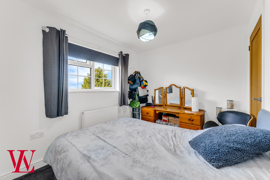 3 bed end of terrace house for sale in Benningfield Road, Widford, Ware, Hertfordshire  - Property Image 12