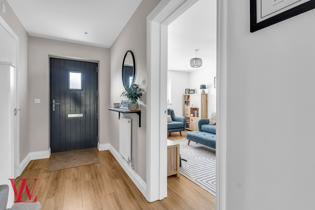 4 bed link detached house for sale in Carlton Way, Bishop's Stortford, Hertfordshire  - Property Image 7