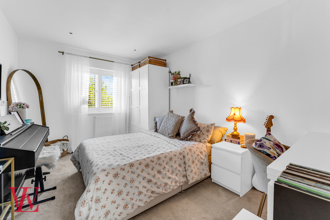 4 bed link detached house for sale in Carlton Way, Bishop's Stortford, Hertfordshire  - Property Image 19