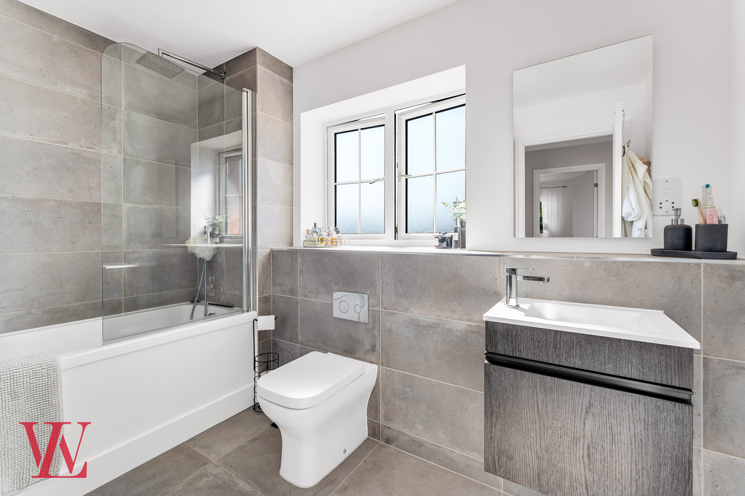 4 bed link detached house for sale in Carlton Way, Bishop's Stortford, Hertfordshire  - Property Image 18