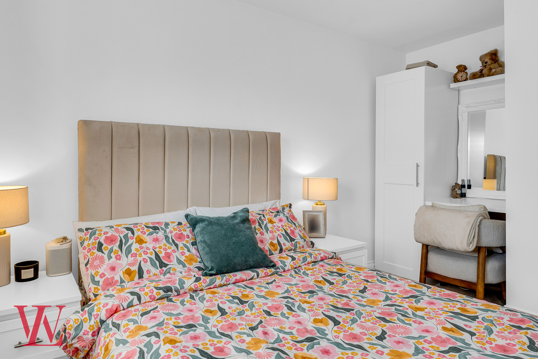 4 bed link detached house for sale in Carlton Way, Bishop's Stortford, Hertfordshire 16