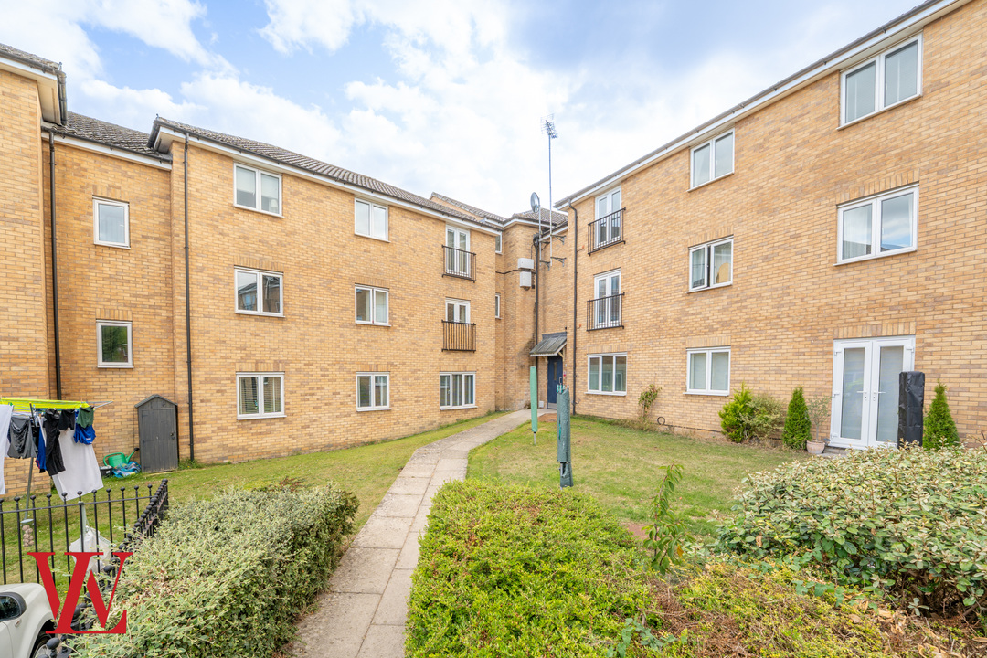 2 bed apartment for sale in Willow Road, Dunmow, Essex  - Property Image 15