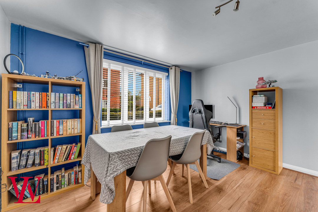 2 bed apartment for sale in Willow Road, Dunmow, Essex  - Property Image 5