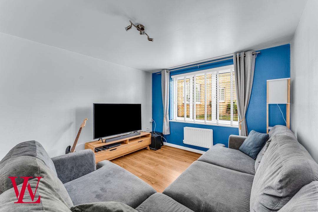 2 bed apartment for sale in Willow Road, Dunmow, Essex  - Property Image 3