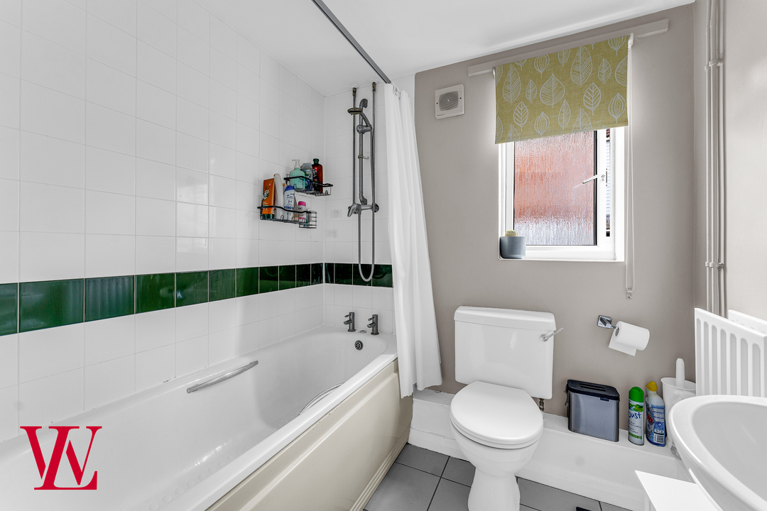 2 bed apartment for sale in Willow Road, Dunmow, Essex  - Property Image 12