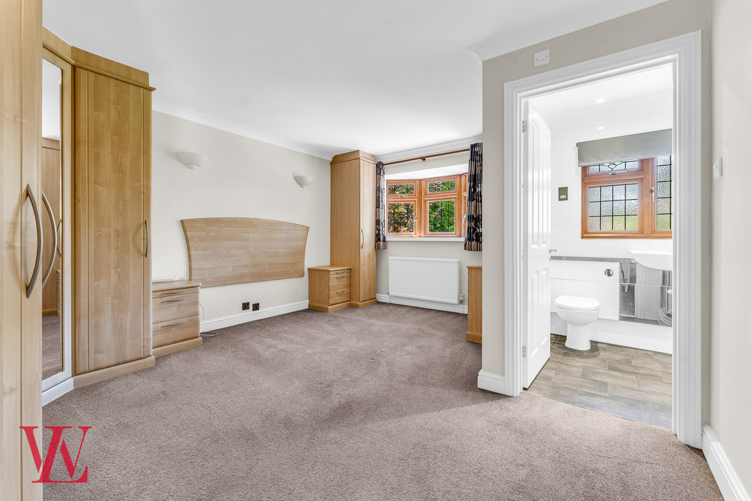 2 bed end of terrace house for sale in Foxley Drive, Bishop's Stortford, Hertfordshire 7