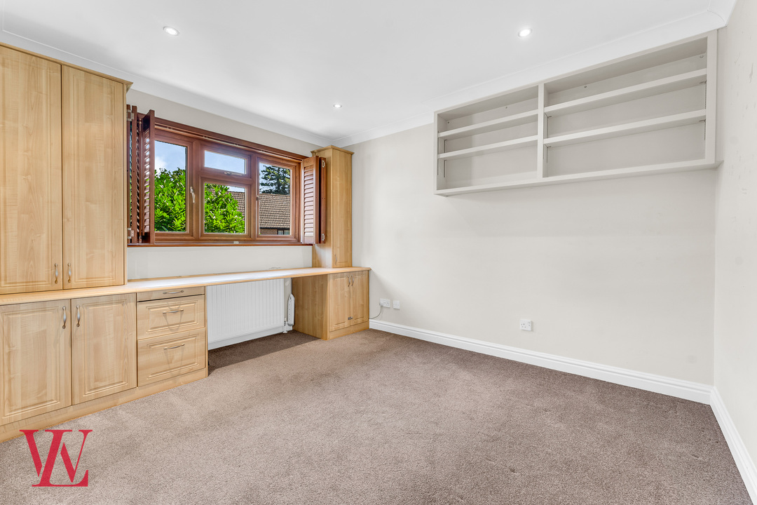 2 bed end of terrace house for sale in Foxley Drive, Bishop's Stortford, Hertfordshire  - Property Image 11