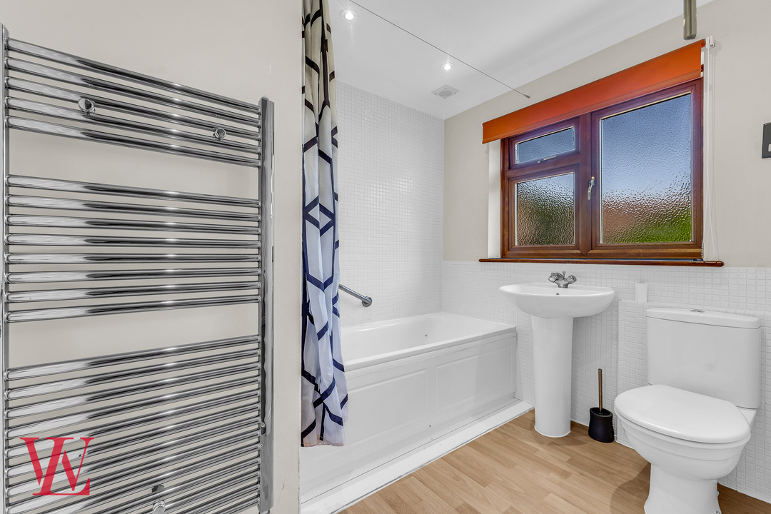 2 bed end of terrace house for sale in Foxley Drive, Bishop's Stortford, Hertfordshire 12