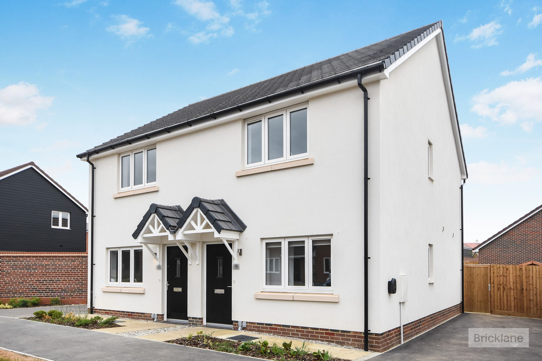 2 bed semi-detached house to rent in Moors Field Drive, Little Dunmow, Dunmow, Essex