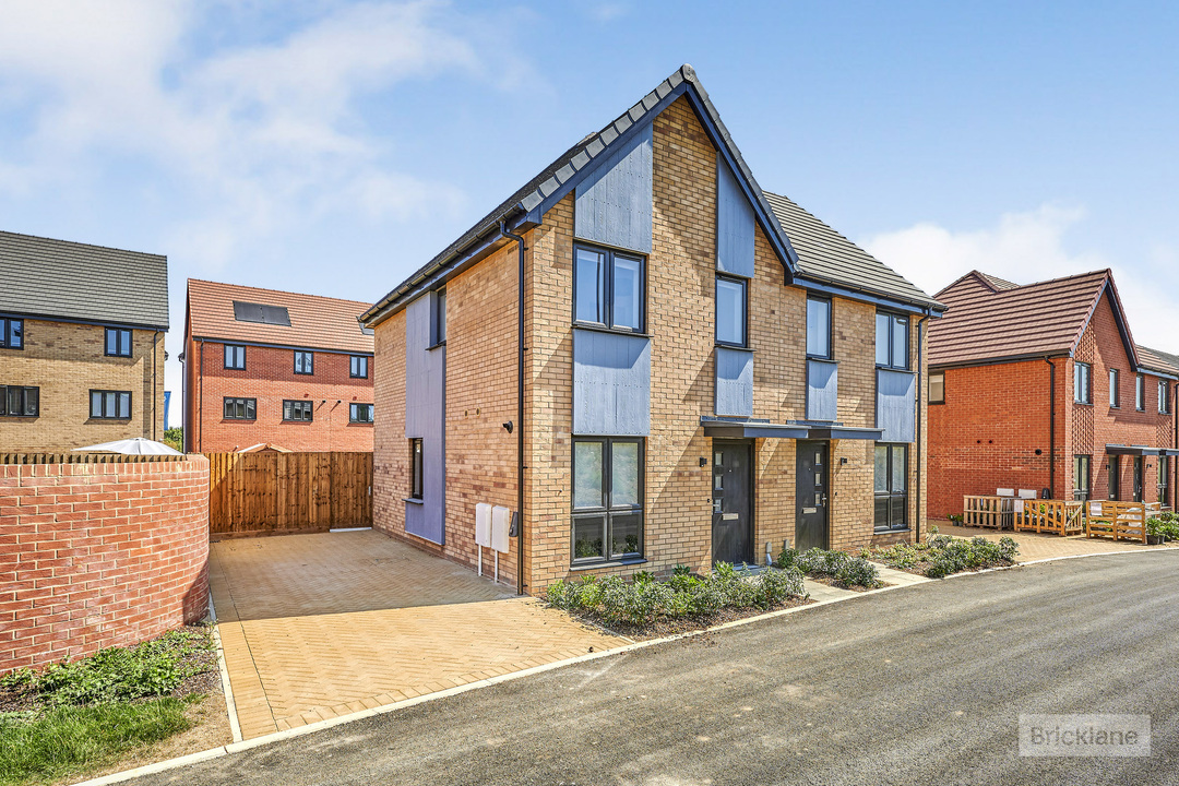 2 bed semi-detached house to rent in Handscomb Way, Bishops Stortford, Hertfordshire - Property Image 1