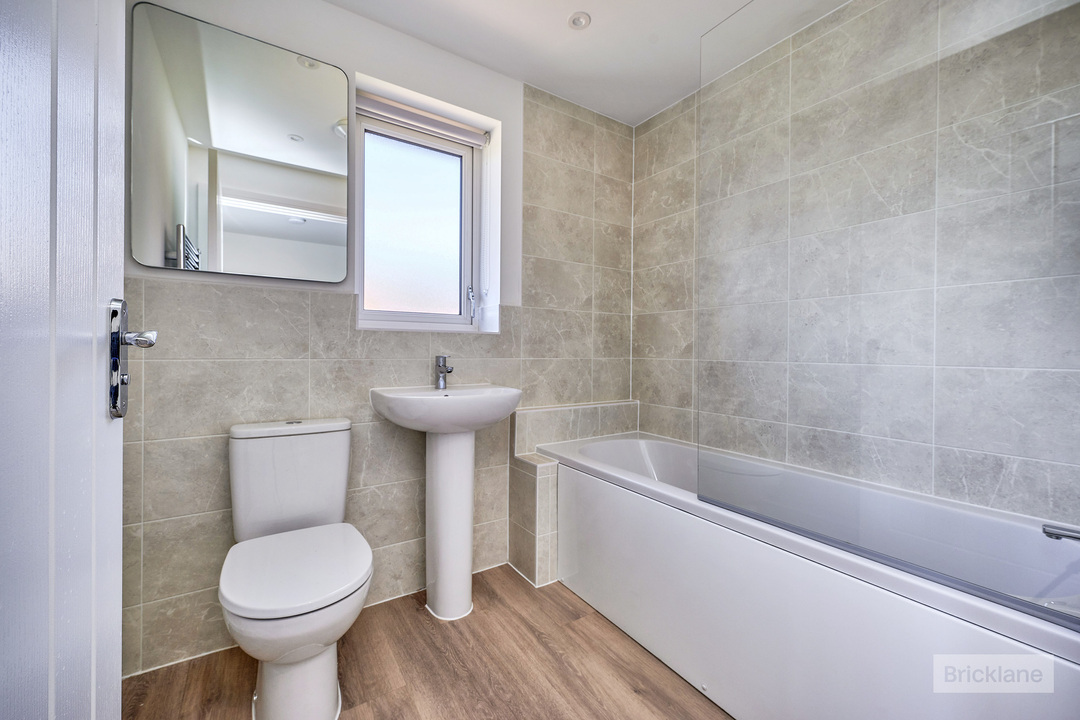 2 bed semi-detached house to rent in Handscomb Way, Bishops Stortford, Hertfordshire  - Property Image 9