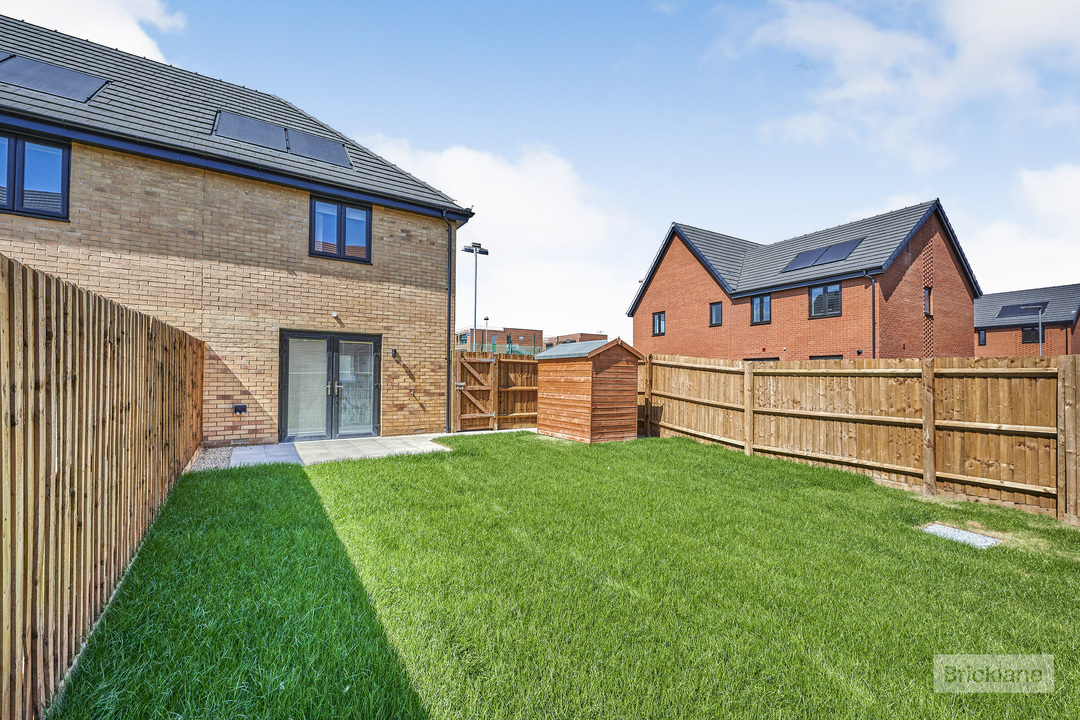 2 bed semi-detached house to rent in Handscomb Way, Bishops Stortford, Hertfordshire  - Property Image 16