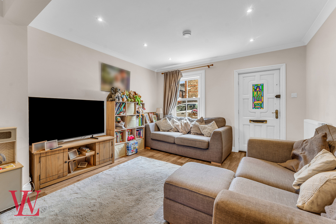 2 bed terraced house for sale in Jervis Road, Bishop's Stortford, Hertfordshire 4