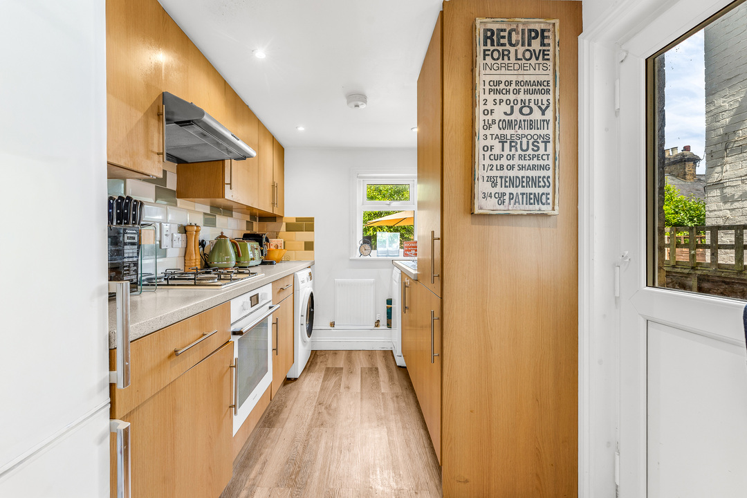 2 bed terraced house for sale in Jervis Road, Bishop's Stortford, Hertfordshire 5