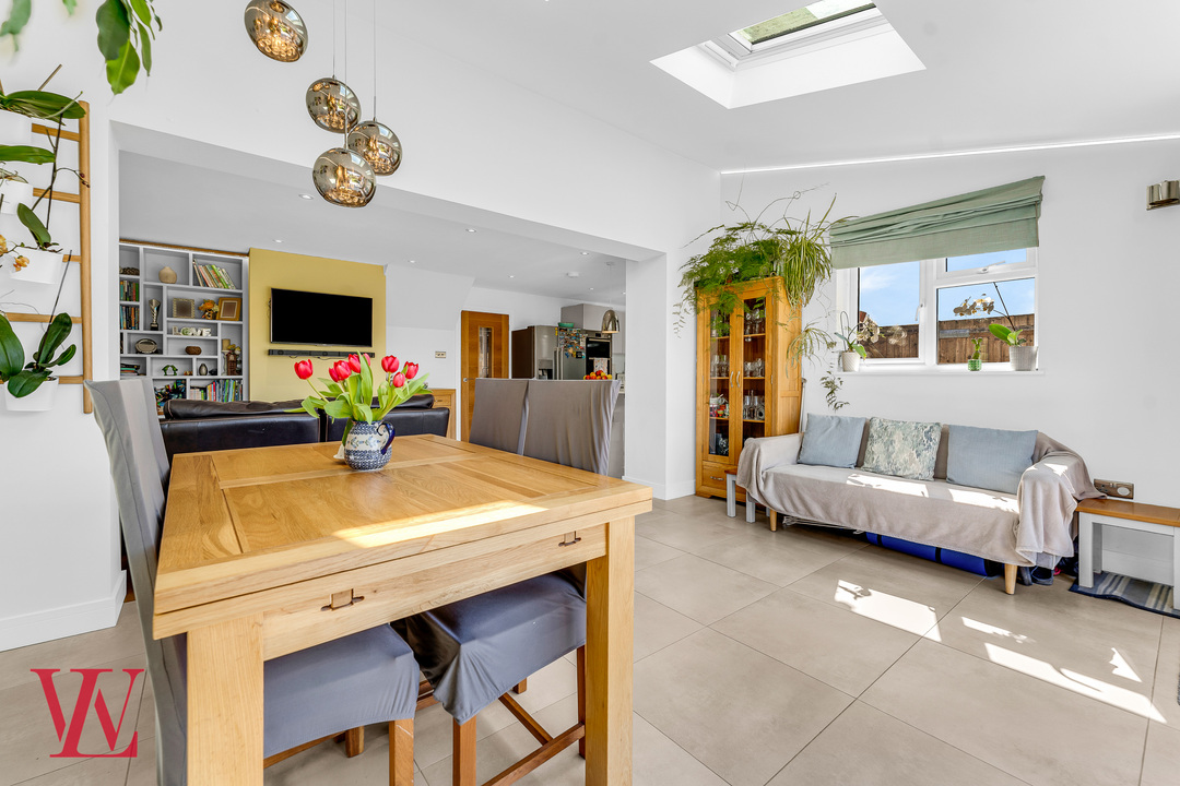 4 bed detached house for sale in The Ridings, Bishop's Stortford, Hertfordshire  - Property Image 9