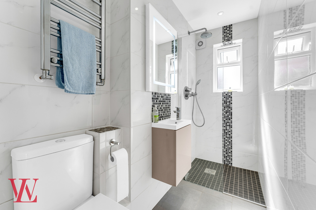 4 bed detached house for sale in The Ridings, Bishop's Stortford, Hertfordshire  - Property Image 13