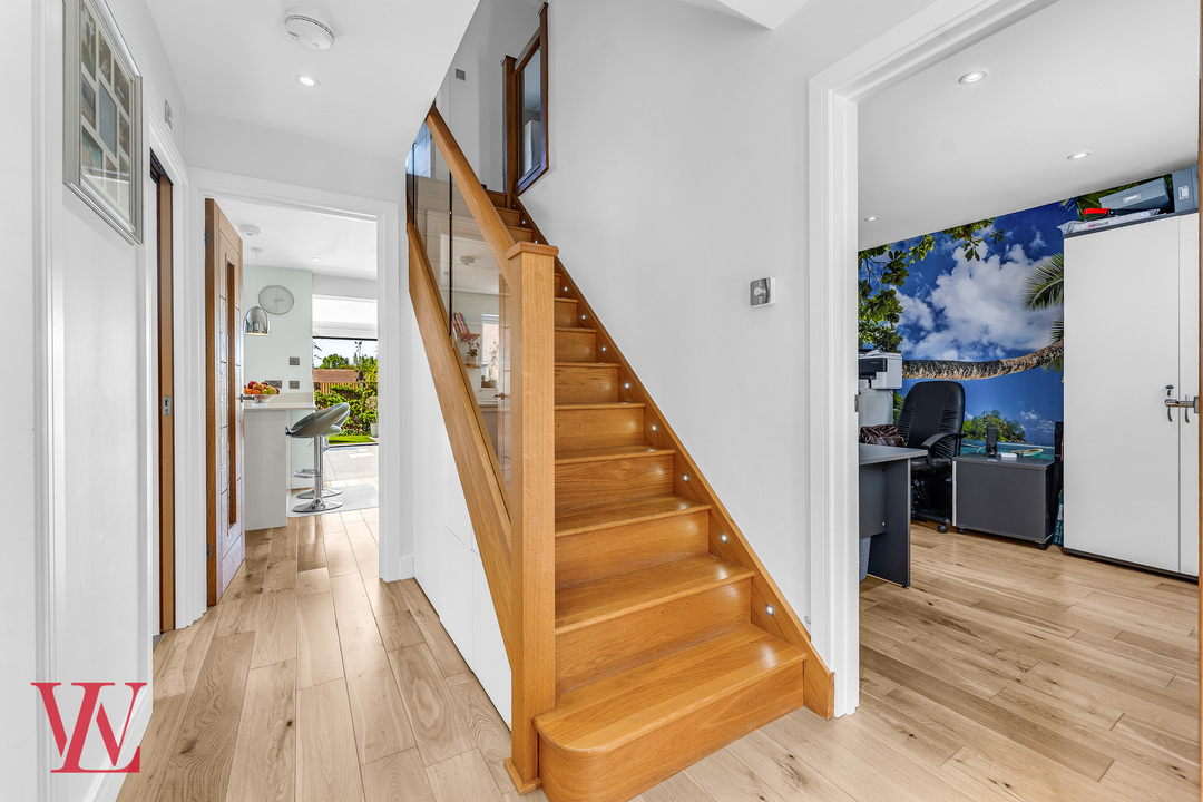 4 bed detached house for sale in The Ridings, Bishop's Stortford, Hertfordshire 10