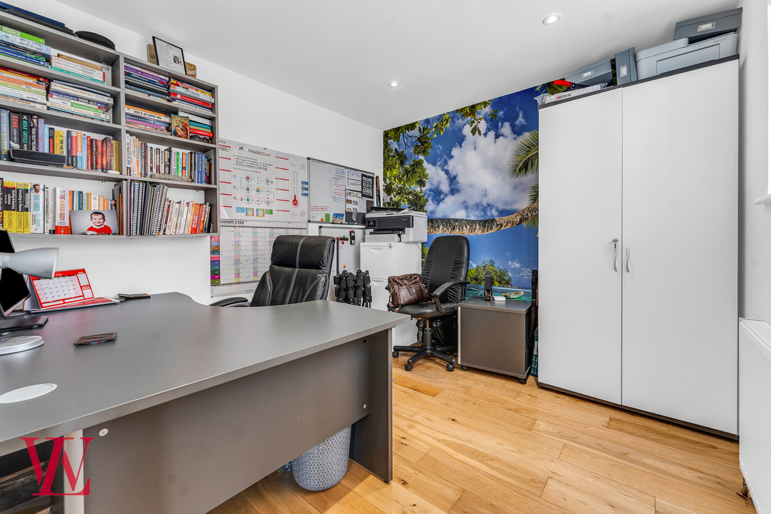 4 bed detached house for sale in The Ridings, Bishop's Stortford, Hertfordshire  - Property Image 12