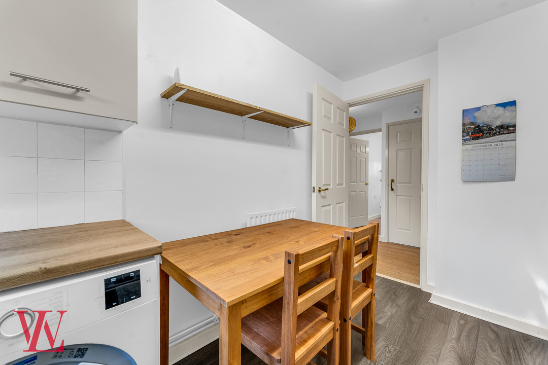 2 bed apartment for sale in Knights Row, Waytemore Road, Bishop's Stortford, Hertfordshire 6