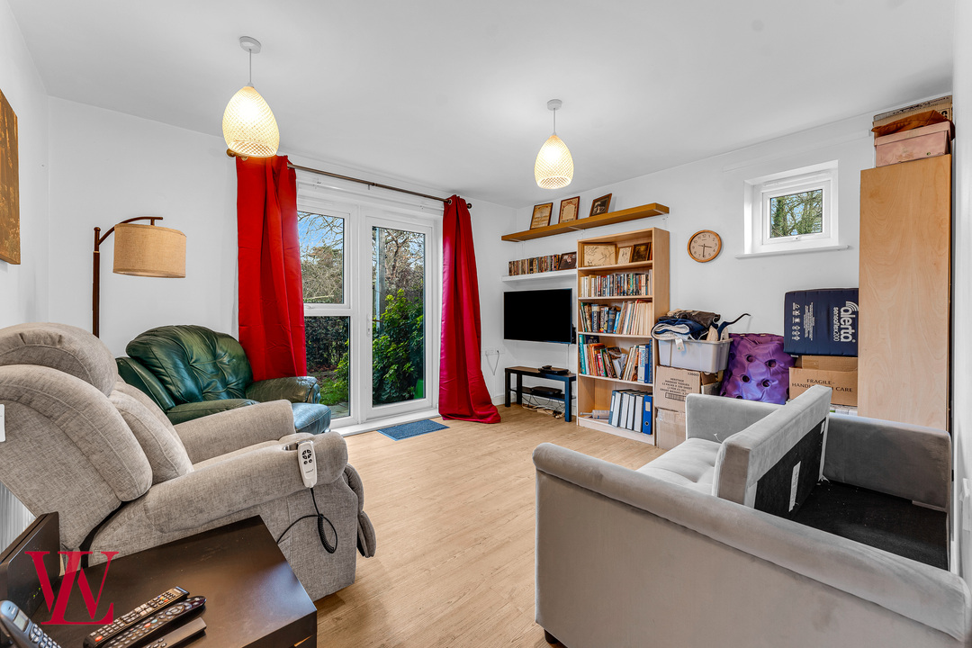 2 bed apartment for sale in Knights Row, Waytemore Road, Bishop's Stortford, Hertfordshire 3