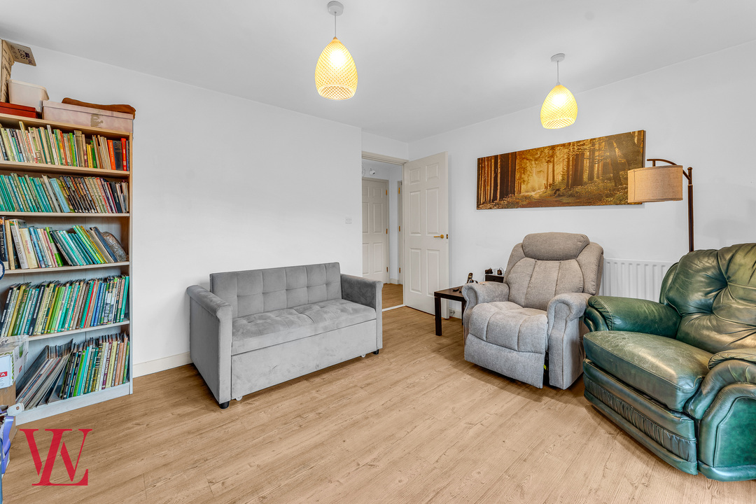 2 bed apartment for sale in Knights Row, Waytemore Road, Bishop's Stortford, Hertfordshire 4