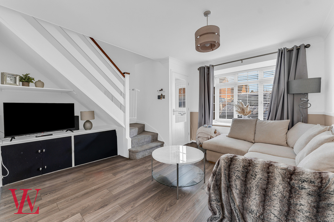 2 bed terraced house for sale in Nursery Fields, Sawbridgeworth, Hertfordshire  - Property Image 3