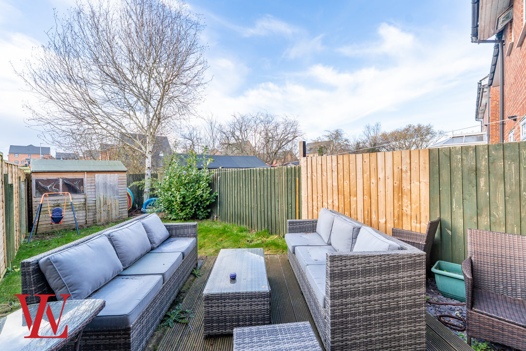 2 bed terraced house for sale in Nursery Fields, Sawbridgeworth, Hertfordshire  - Property Image 11