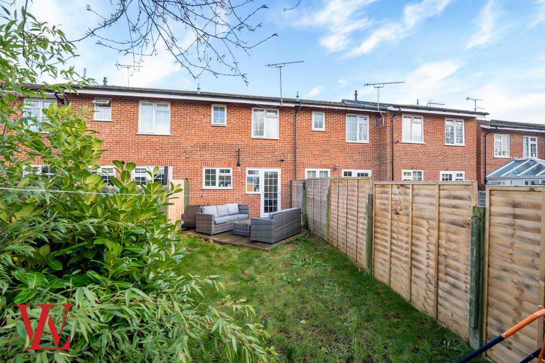 2 bed terraced house for sale in Nursery Fields, Sawbridgeworth, Hertfordshire  - Property Image 10