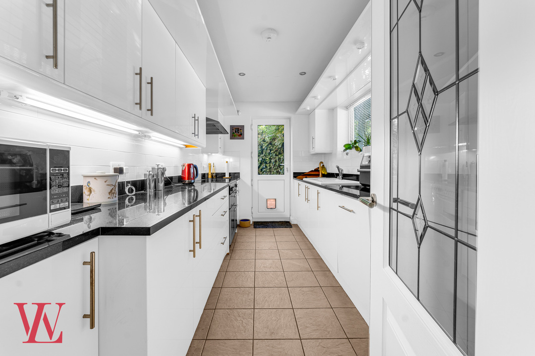 4 bed detached house for sale in Harrisons, Birchanger, Bishop's Stortford, Hertfordshire  - Property Image 8