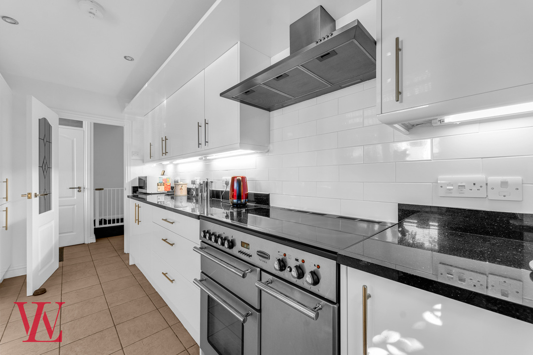 4 bed detached house for sale in Harrisons, Birchanger, Bishop's Stortford, Hertfordshire 8