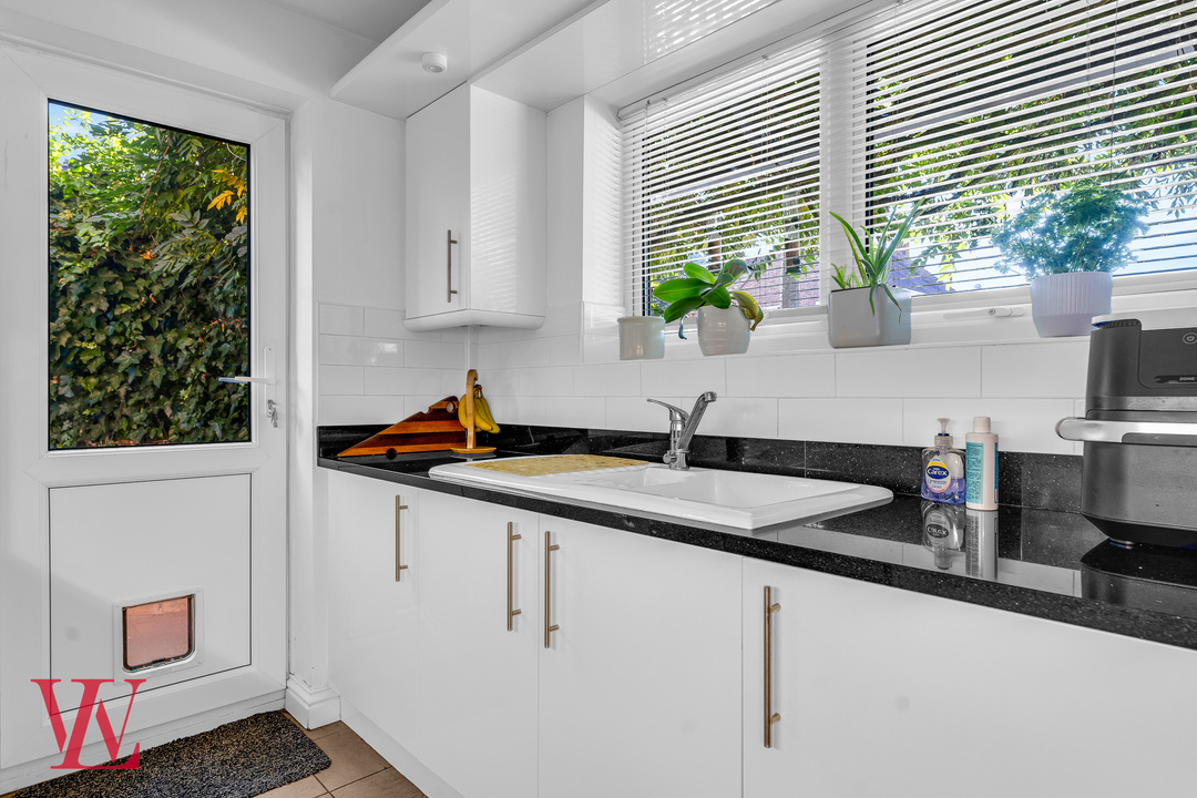 4 bed detached house for sale in Harrisons, Birchanger, Bishop's Stortford, Hertfordshire  - Property Image 10