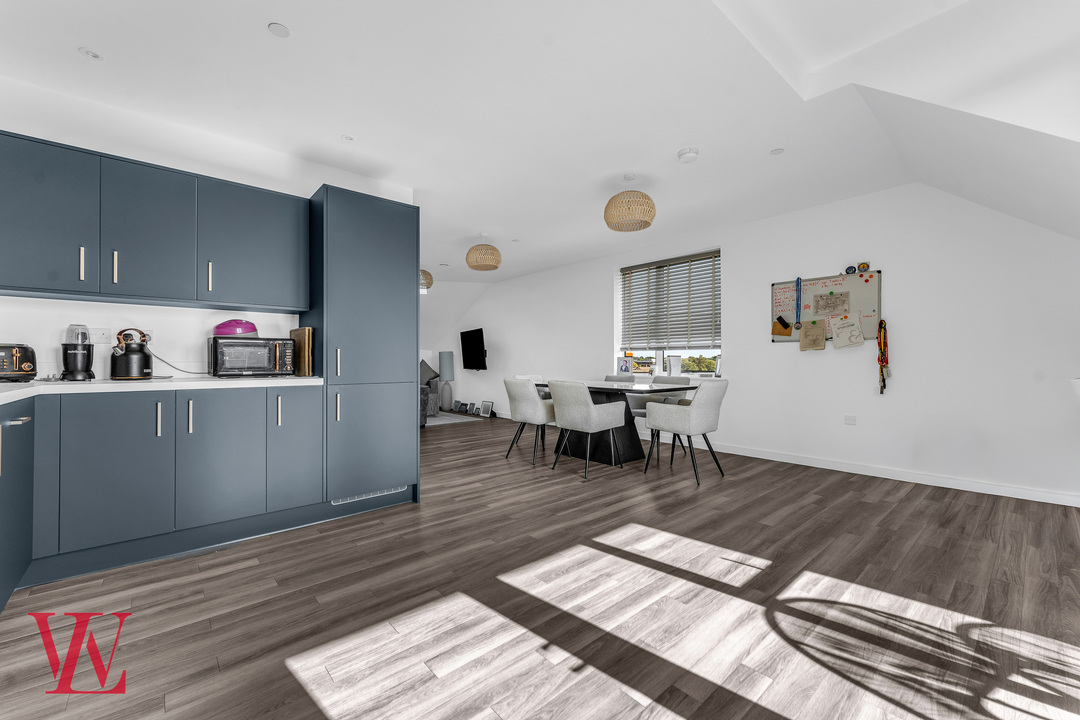 2 bed apartment for sale in Sidings House, Brunel Drive, Bishop's Stortford, Hertfordshire 5