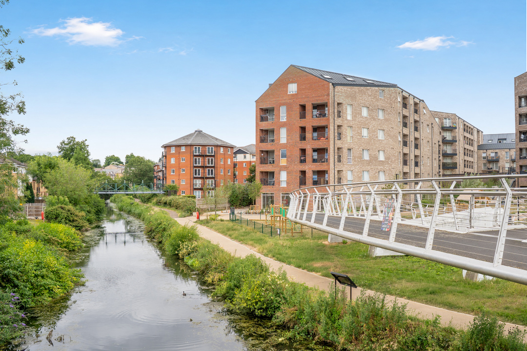 2 bed apartment for sale in Sidings House, Brunel Drive, Bishop's Stortford, Hertfordshire