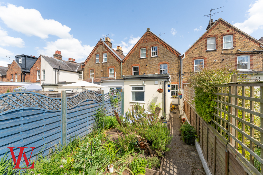 4 bed terraced house for sale in Elm Grove, Bishop's Stortford, Hertfordshire  - Property Image 14