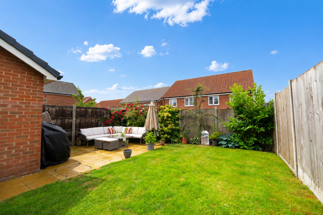3 bed semi-detached house for sale in Searle Way, Bishop's Stortford, Hertfordshire  - Property Image 17