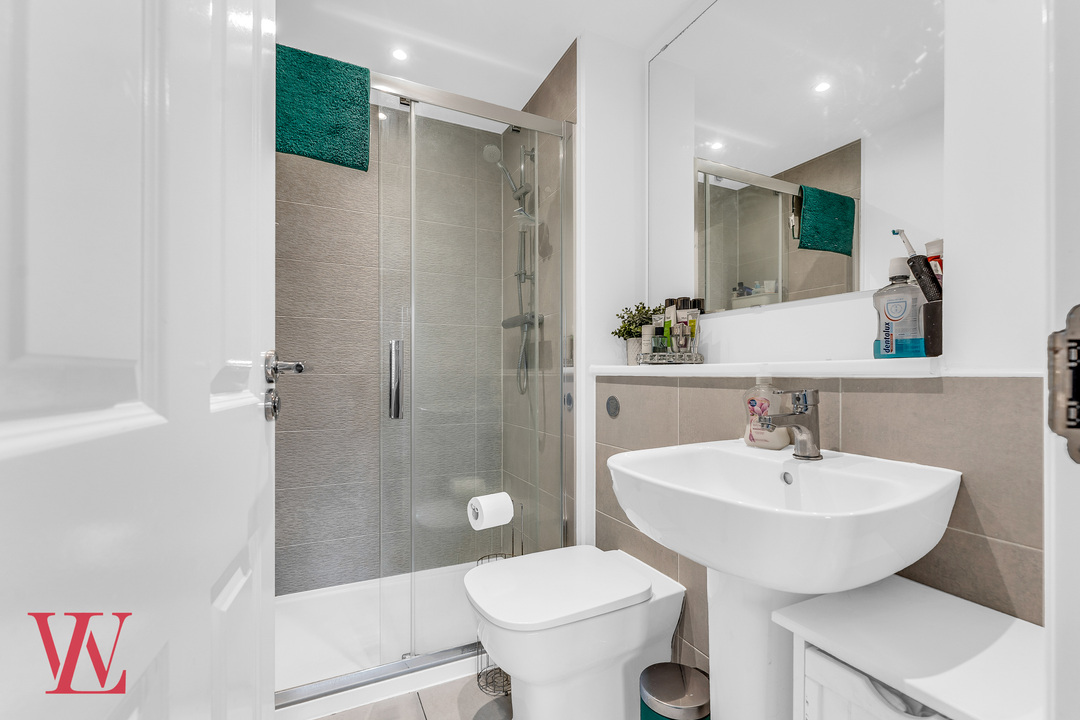 3 bed semi-detached house for sale in Searle Way, Bishop's Stortford, Hertfordshire  - Property Image 10