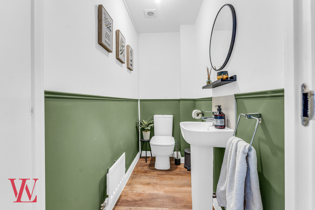 3 bed semi-detached house for sale in Searle Way, Bishop's Stortford, Hertfordshire  - Property Image 7