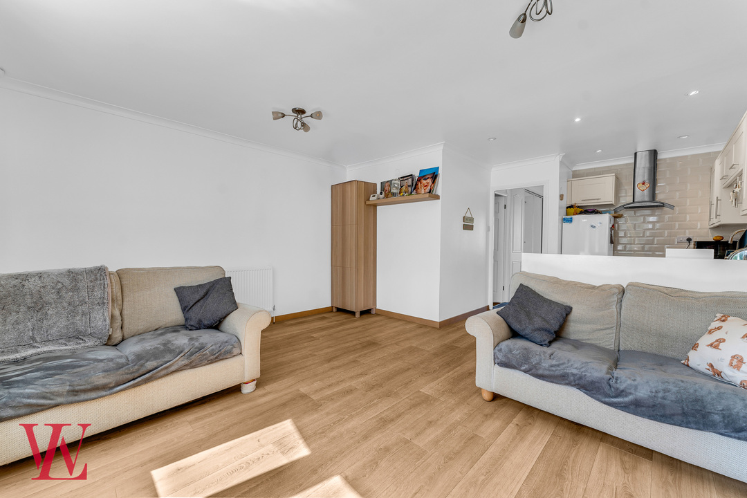 1 bed maisonette for sale in Wheat Croft, Bishop's Stortford, Hertfordshire  - Property Image 6