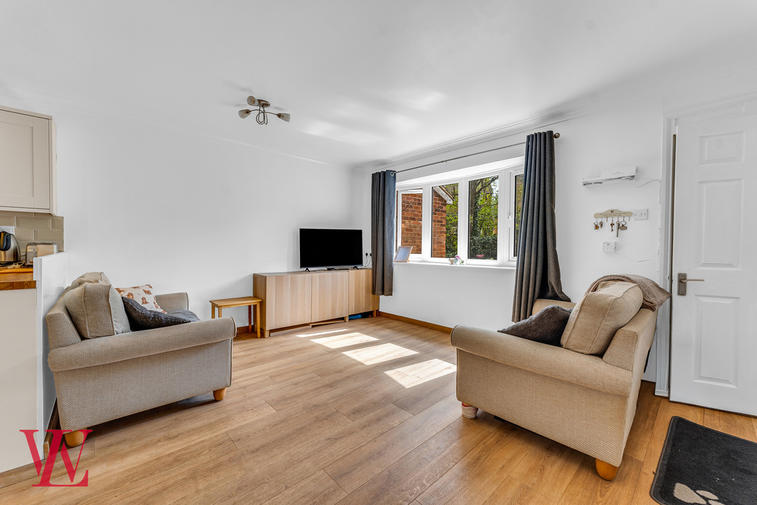 1 bed maisonette for sale in Wheat Croft, Bishop's Stortford, Hertfordshire 3