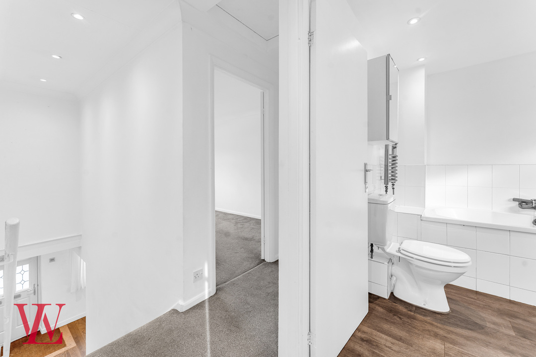 3 bed detached house for sale in Sandle Road, Bishop's Stortford, Hertfordshire  - Property Image 10