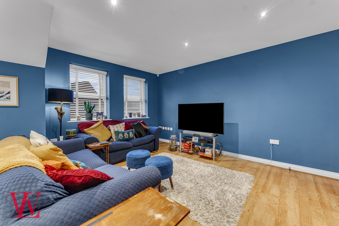 2 bed maisonette for sale in Nightingales, Bishop's Stortford, Hertfordshire  - Property Image 6
