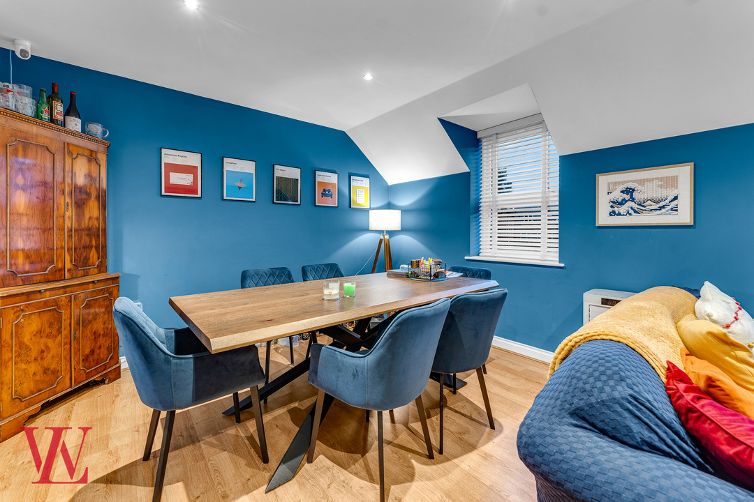 2 bed maisonette for sale in Nightingales, Bishop's Stortford, Hertfordshire  - Property Image 4