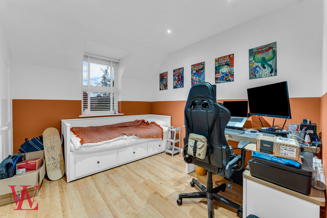 2 bed maisonette for sale in Nightingales, Bishop's Stortford, Hertfordshire  - Property Image 12