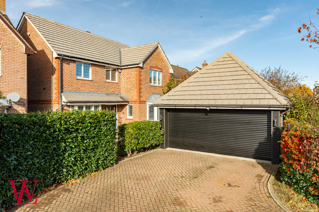 4 bed detached house for sale in Blacksmith Close, Bishop's Stortford, Hertfordshire - Property Image 1