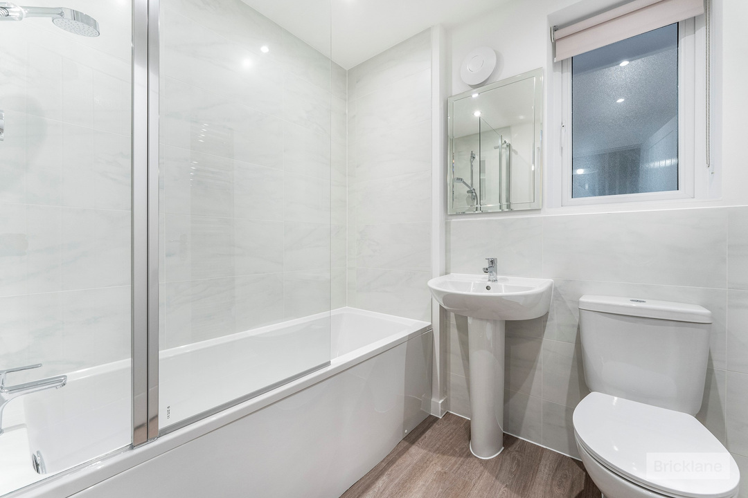 3 bed semi-detached house to rent in Curtis Road, Bishop's Stortford, Hertfordshire  - Property Image 8
