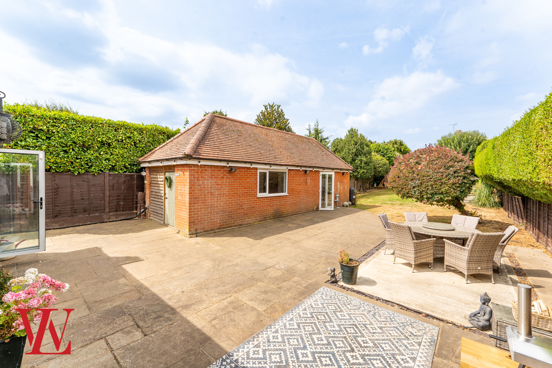 4 bed detached house for sale in High Lane, Stansted 32