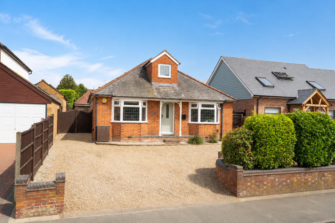 4 bed detached house for sale in High Lane, Stansted  - Property Image 1