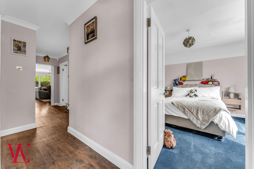4 bed detached house for sale in High Lane, Stansted  - Property Image 13